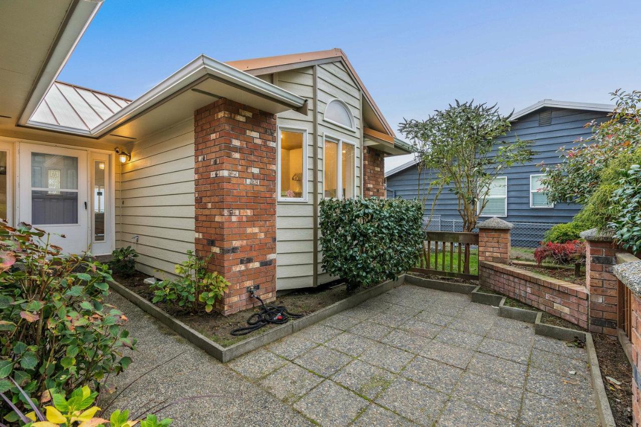 @ Marbella Lane - Wave House, Your Oceanfront Retreat! Oak Harbor Exteriör bild